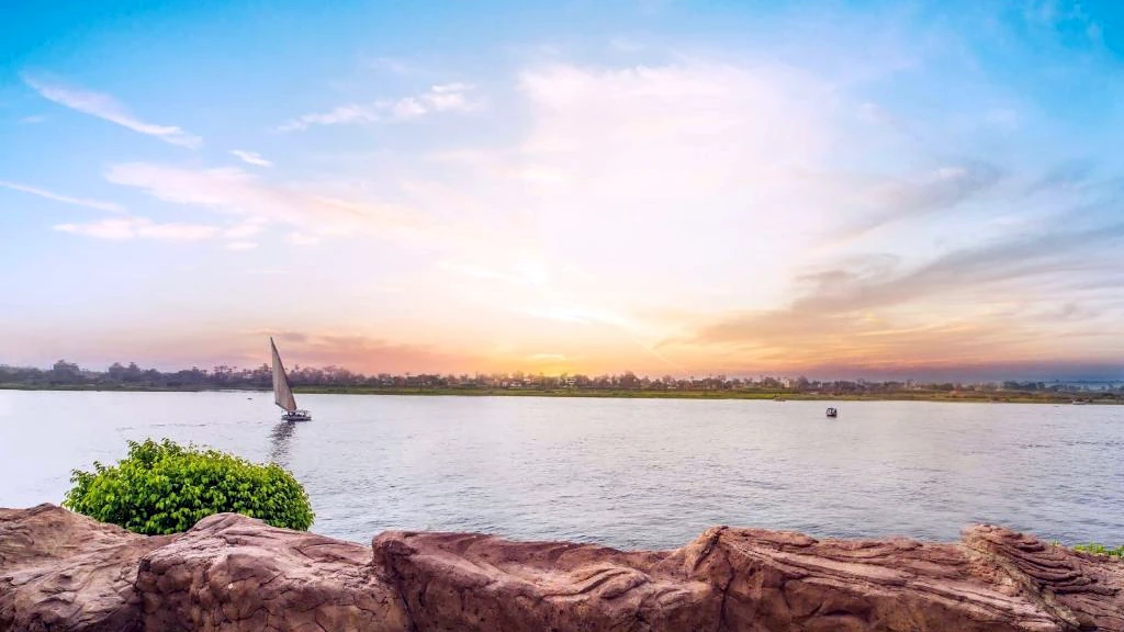 الفندق بيراميزا إيزيس الأقصر - الأقصر